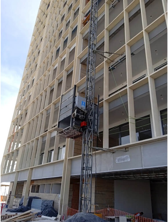 Principales Servicios de Gruas Tramosa en Torres de Construcción