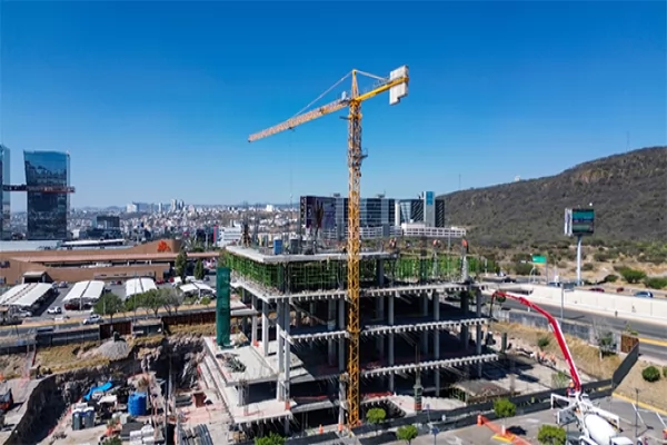 Renta de Grúas para el Proyecto Torre Cápita Sur