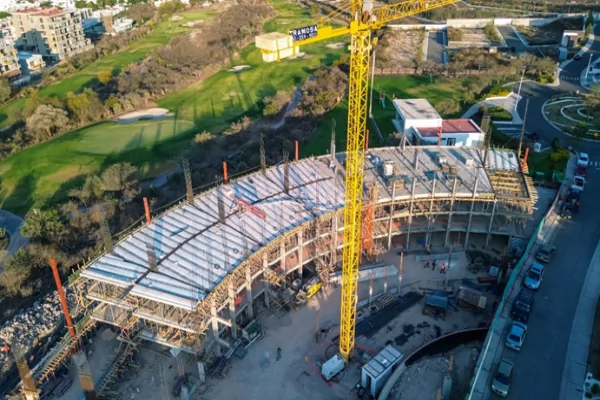 Renta de Grúas Torre en el Proyecto Grand Cactus